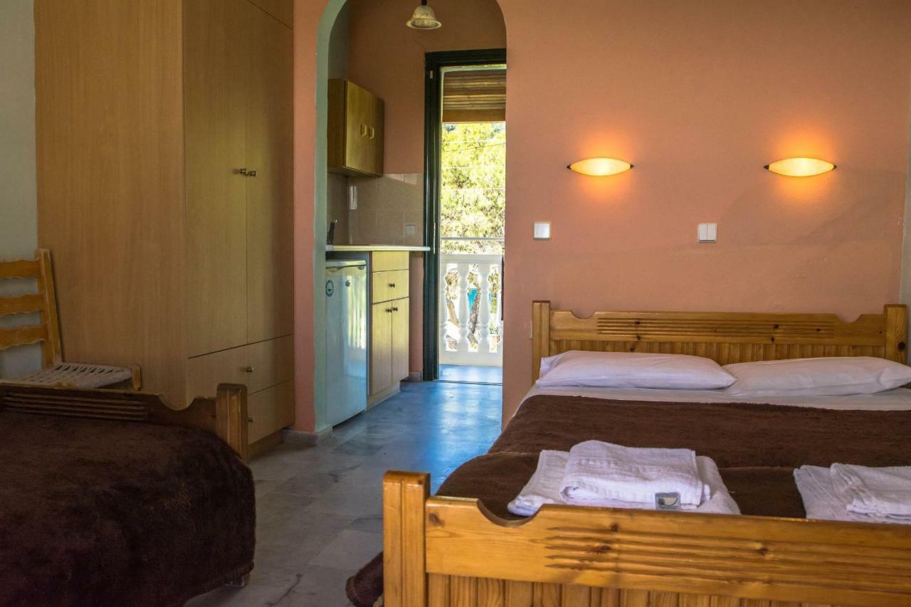 Nikos Studios Alykes Zakynthos Island Extérieur photo